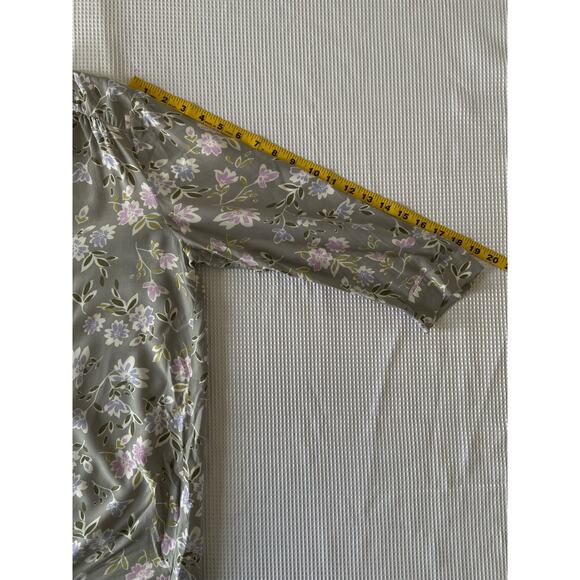JJill Gray Floral Button Front Blouse Women’s Size M Rayon Tunic Top - Picture 6 of 9